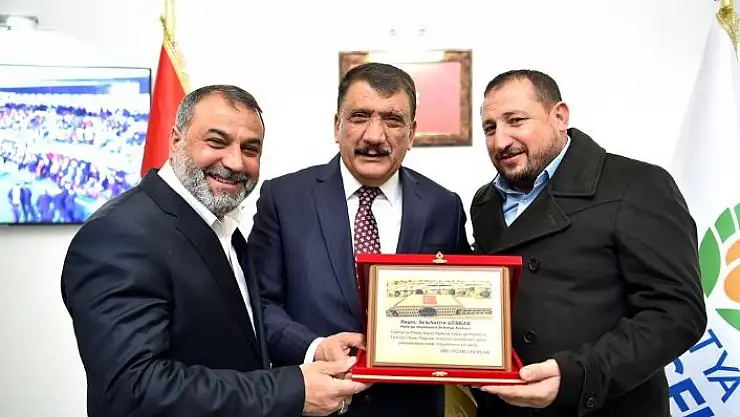 'Şire pazarı esnaflarından Başkan Gürkan´a teşekkür ziyareti'