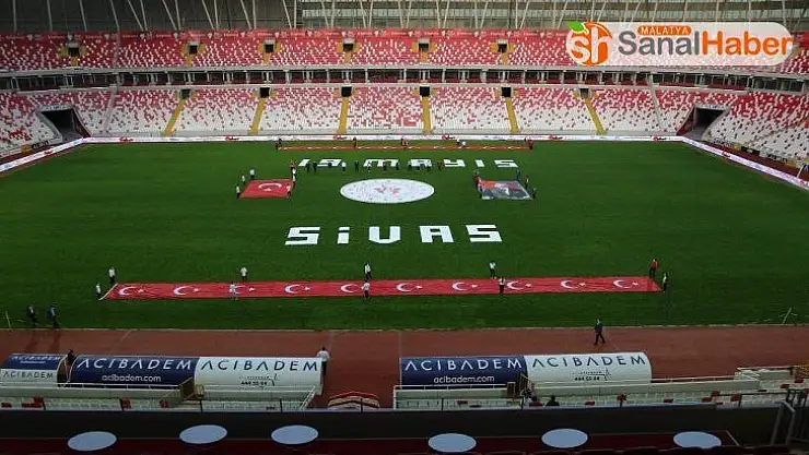 Sivas 4 Eylül Stadyumu'ndan İstiklal Marşı yankılandı
