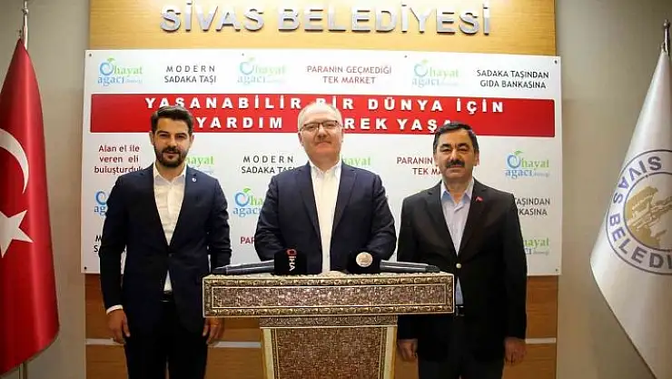 'Sivas Belediyesinden binlerce aileye maddi eğitim desteği'