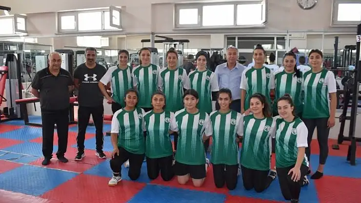 'Sivas Belediyespor Hentbol Takımı idmanlara başladı'