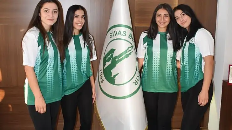 'Sivas Belediyespor Hentbol Takımı´nda 4 transfer birden'