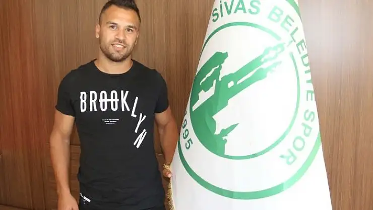 'Sivas Belediyespor Hüseyin Tokmak´ı transfer etti'