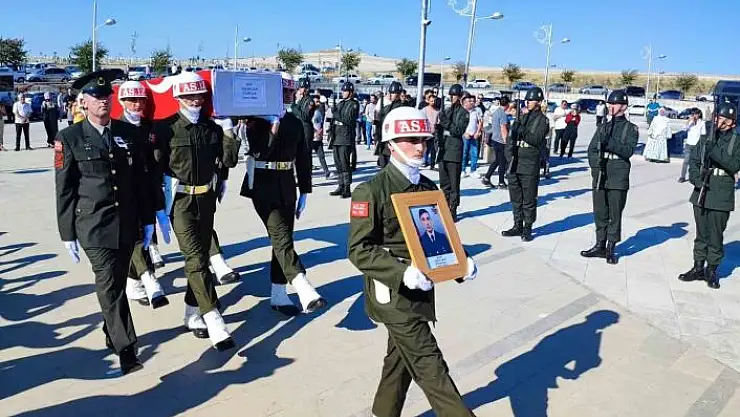'Sivas şehidini uğurladı'