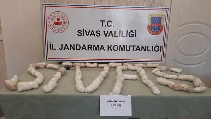 'Sivas´ta arama yapılan tırdan 8 kilo metamfetamin çıktı'
