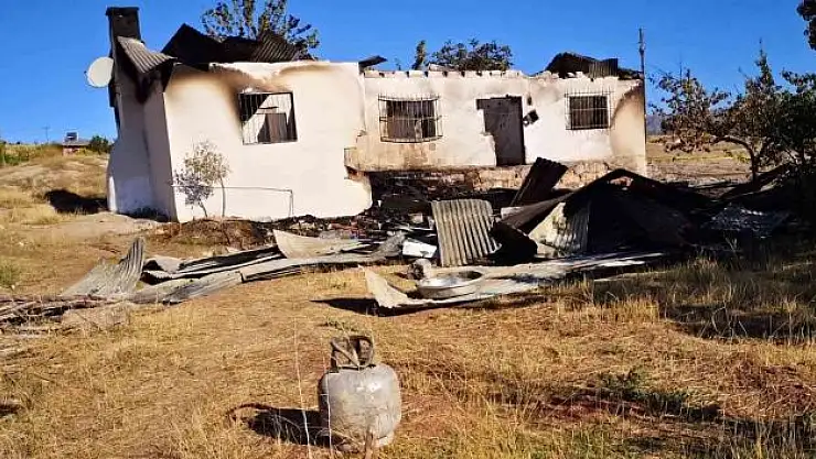 'Sivas´ta çıkan yangında karı koca hayatını kaybetti (2)'