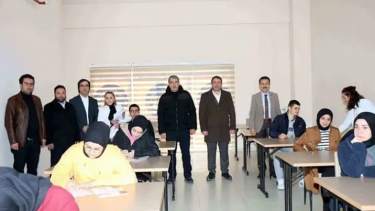'Sivas´ta depremzede öğrencilere DYK başlatıldı'