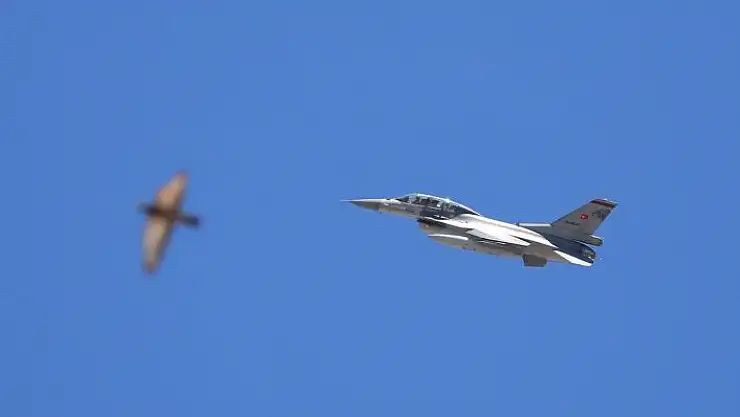 'Sivas´ta F-16´nın prova uçuşu nefes kesti'