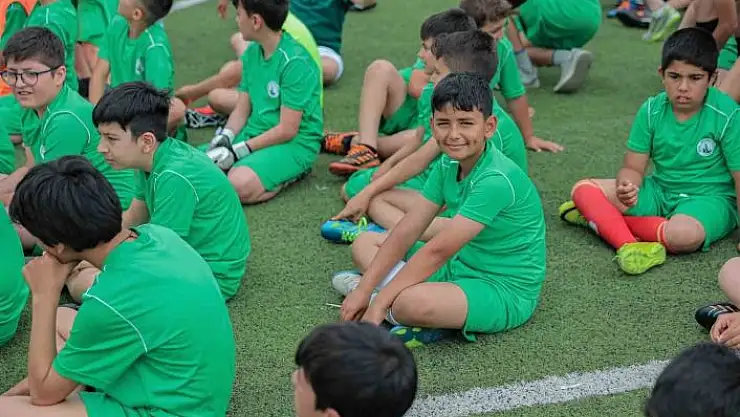 'Sivas´ta Geleneksel Yaz Futbol Okulu açıldı'
