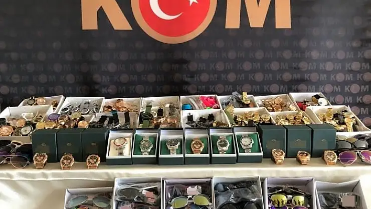 'Sivas´ta kaçak kol saatleri ve güneş gözlükleri ele geçirildi'