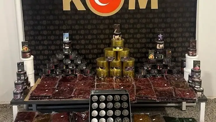 'Sivas´ta kilolarca kaçak nargile tütünü ele geçirildi'