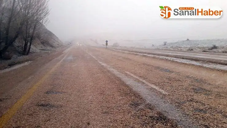 Sivas'ta Nisan ayında kar sürprizi