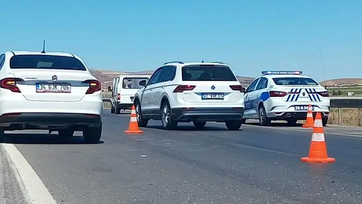 'Sivas´ta trafik kazası: 1´i çocuk 6 yaralı'