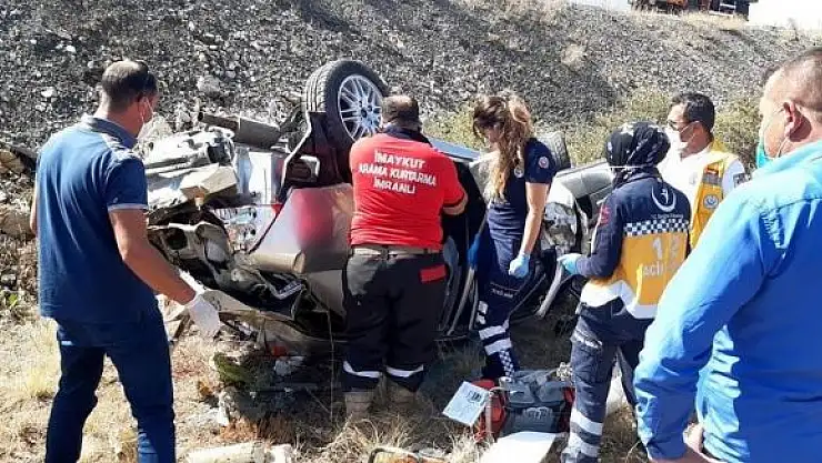 'Sivas´ta trafik kazası 1 ölü 2 karalı'
