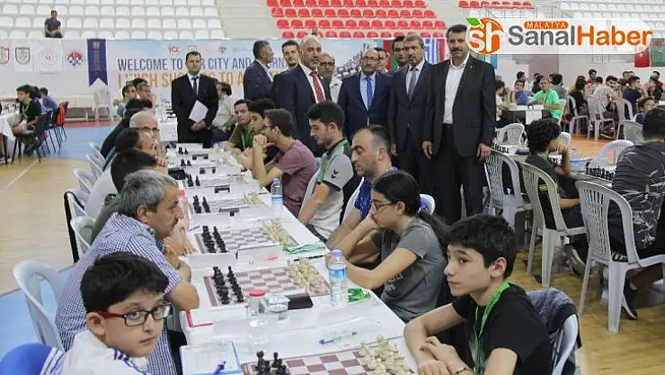 Sivas'ta Uluslararası Satranç Turnuvası düzenlendi