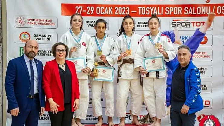 'Sivaslı Judocular Osmaniye´de Sivas rüzgarı estirdi'