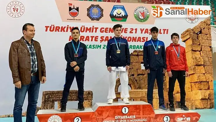 Sivaslı karateci Türkiye üçüncüsü oldu