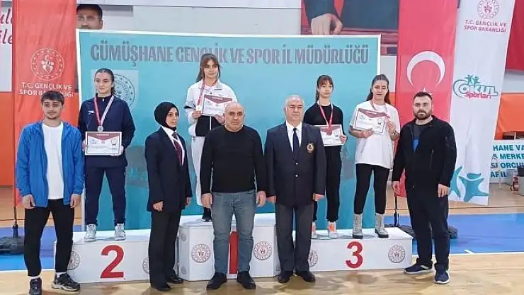 'Sivaslı karateciler Gümüşhanede kürsüyü boş bırakmadı'