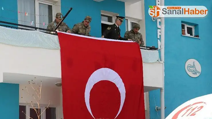 Sivaslı şehidin şehadet haberi evine ulaştı