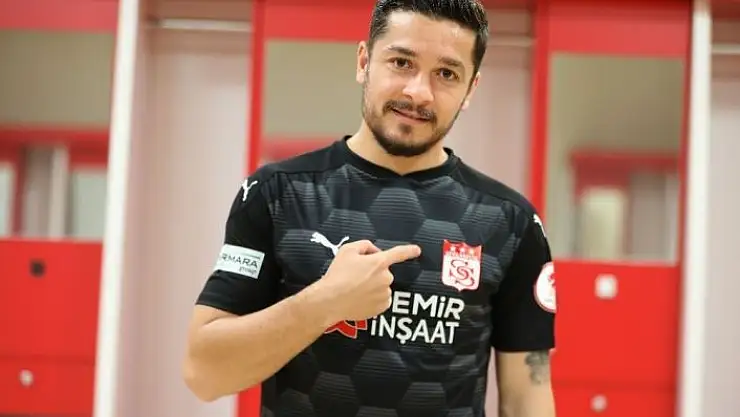 'Sivasspor, Ahmet Oğuz´u kadrosuna kattı'