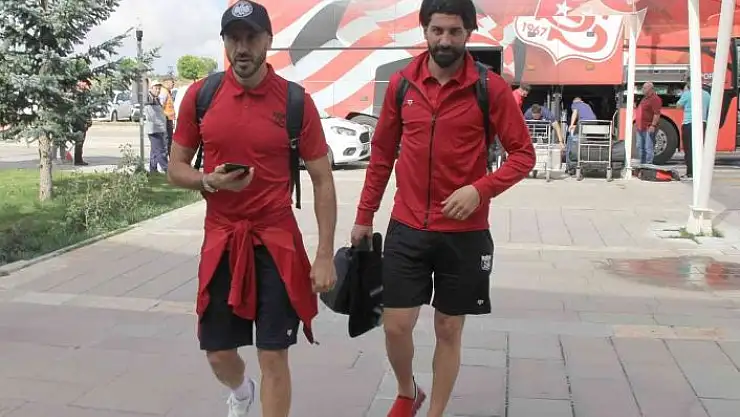 'Sivasspor, CFR Cluj maçı için Romanya´ya 7 eksikle gitti'