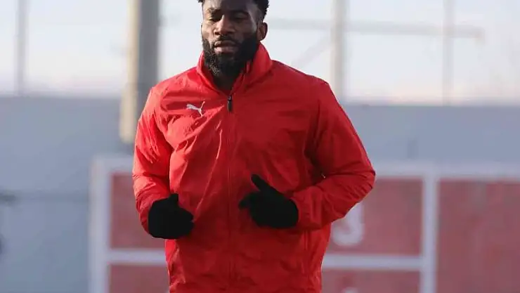 'Sivasspor´da Aaron sevinci! Aylar sonra idmanlara başladı'