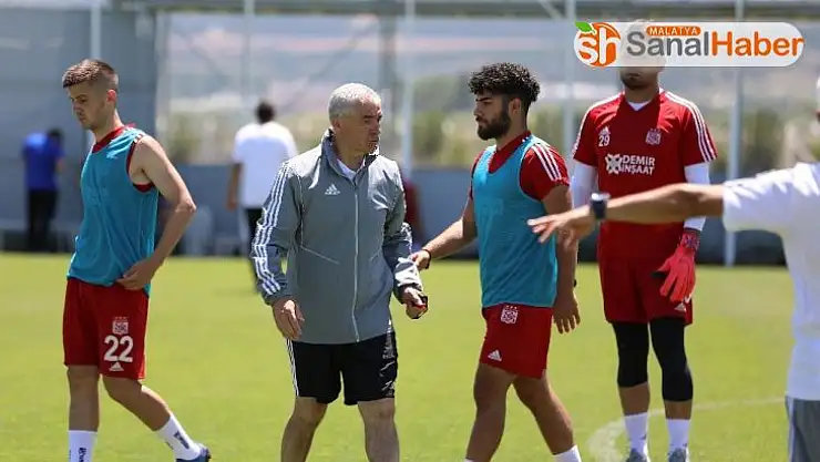 Sivasspor'da Kasımpaşa mesaisi sürüyor