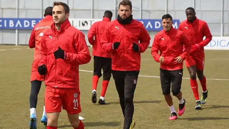 'Sivasspor´da Trabzonspor mesaisi sürüyor'