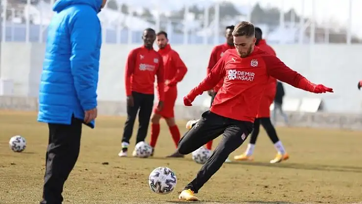 'Sivasspor´da Tyler Boyd ilk idmanına çıktı'