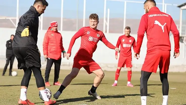 'Sivasspor, Denizlispor maçı hazırlıklarına devam etti'