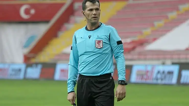 'Sivasspor - Göztepe maçını Burak Şeker yönetecek'