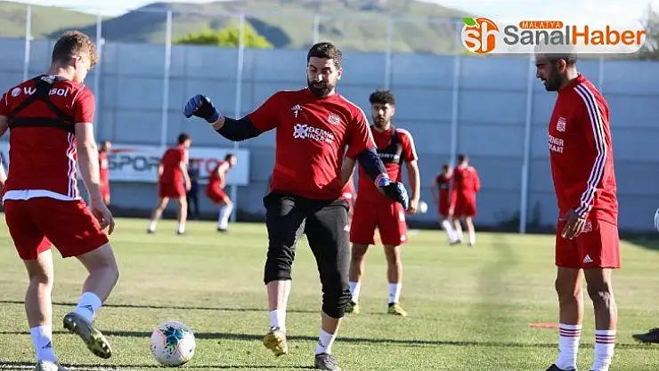 Sivasspor günü çift idmanla tamamladı
