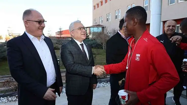 'Sivasspor kafilesi 8 eksikle Gaziantep´e gitti'