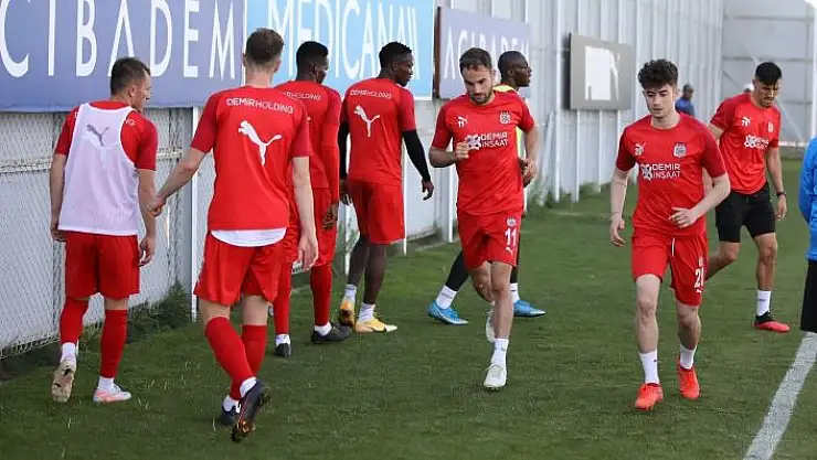 'Sivasspor, Kasımpaşa maçının taktiğini çalıştı'