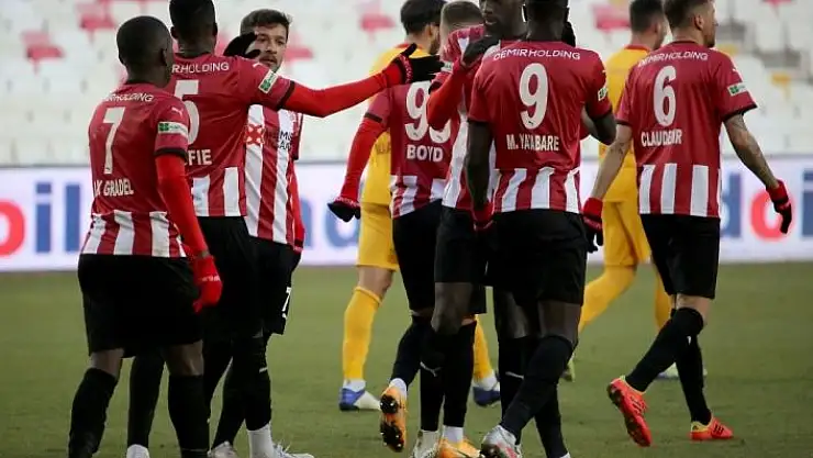 'Sivasspor, ligde 7. galibiyetini aldı'