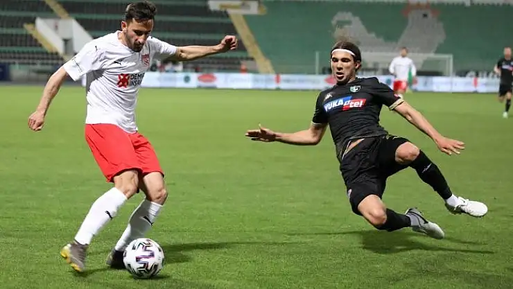 'Sivasspor ligdeki 16. beraberliğini aldı'