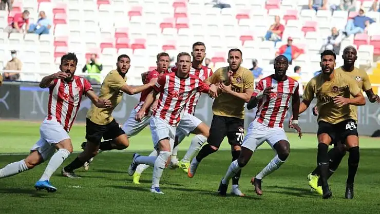 'Sivasspor ligdeki üçüncü beraberliğini aldı'