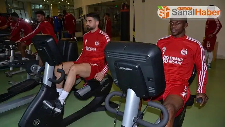 Sivasspor salonda çalıştı