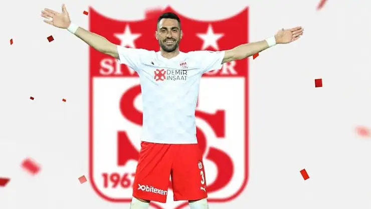 'Sivasspor, Uğur Çiftçi´nin sözleşmesinin 4 yıl uzatıldığını açıkladı.'