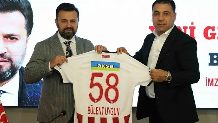 'Sivasspor´un yeni teknik direktörü Bülent Uygun imzayı attı'