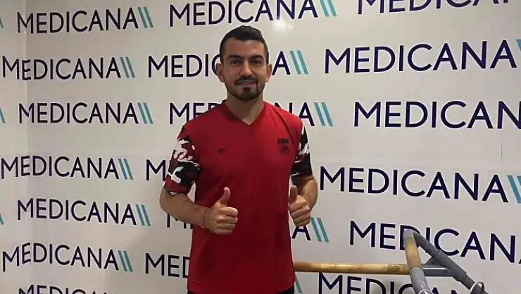 'Sivasspor´un yeni transferi Emrah Başsan sağlık kontrolünden geçti'