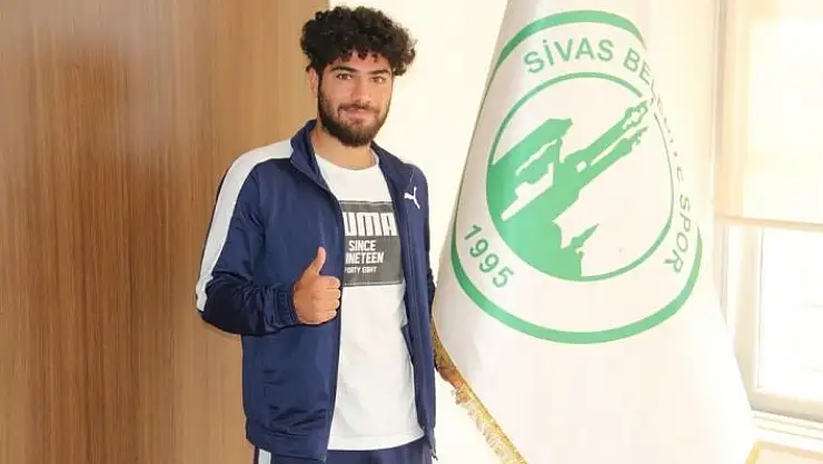 'Sivassporlu Furkan Sağman, Sivas Belediyespor´a transfer oldu'
