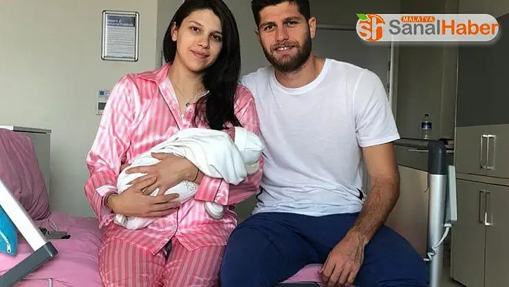 Sivassporlu futbolcu Cem Özdemir, baba oldu