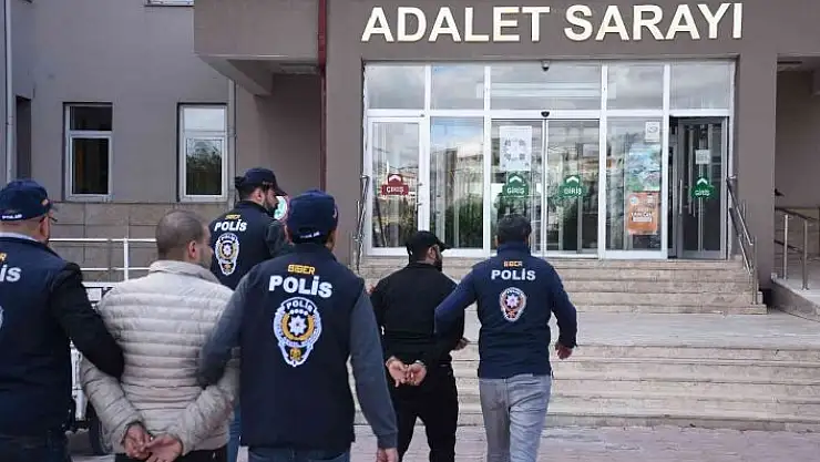 'Sosyal medya dolandırıcıları tutuklandı'
