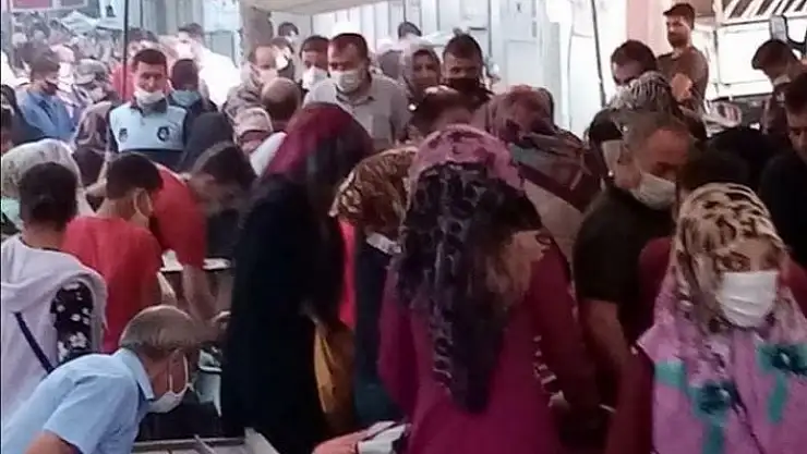 'Sosyal mesafeye uymayan vatandaşlara polis müdahale etti'