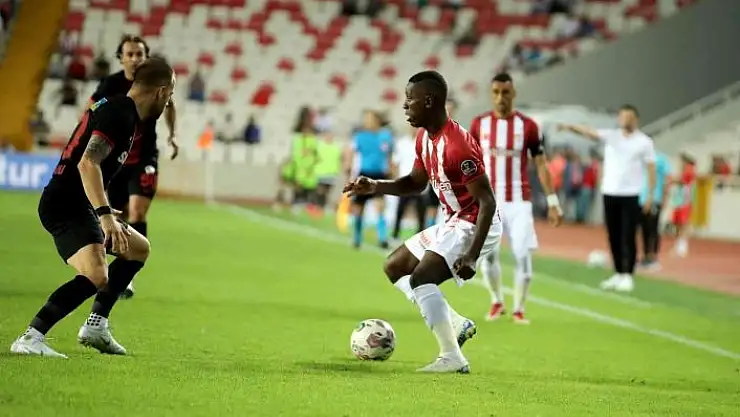 'Spor Toto Süper Lig: DG Sivasspor: 1 - Gaziantep FK: 1 (Maç sonucu)'
