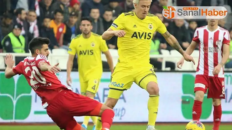 Süper Lig: DG Sivasspor: 1 - Fenerbahçe: 0 (İlk yarı)