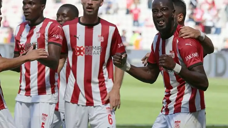 'Süper Lig: DG Sivasspor: 1 - Gaziantep FK: 0 (İlk yarı)'