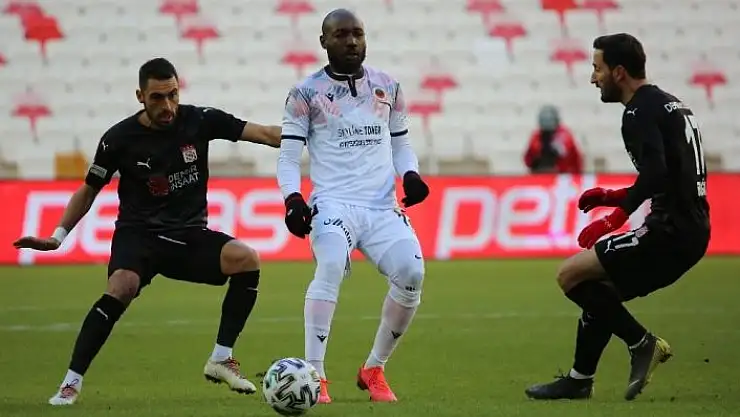 'Süper Lig: Sivasspor: 1 - Gençlerbirliği: 0 (İlk yarı)'