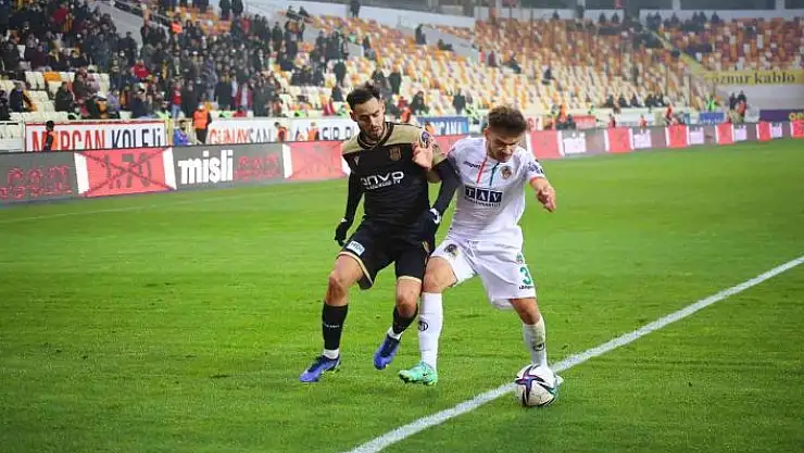'Süper Toto Süper Lig: Yeni Malatyaspor: 2 - Alanyaspor: 3 (ilk yarı)'