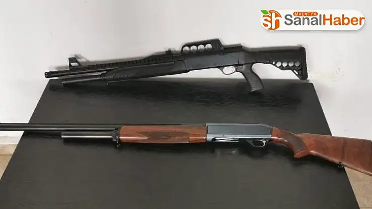 Şüpheli otomobilden av tüfekleri ele geçirildi